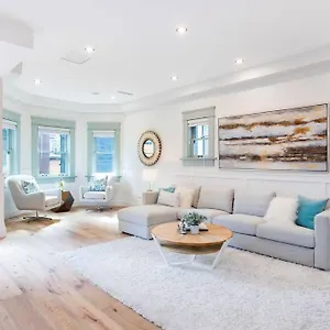  Apartment Easeful 2 Bedroom Unit Near Bay