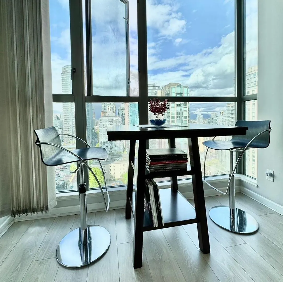 Richard Comfort Living Vancouver Apartment
